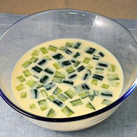 きゅうりと豆乳の冷製スープ