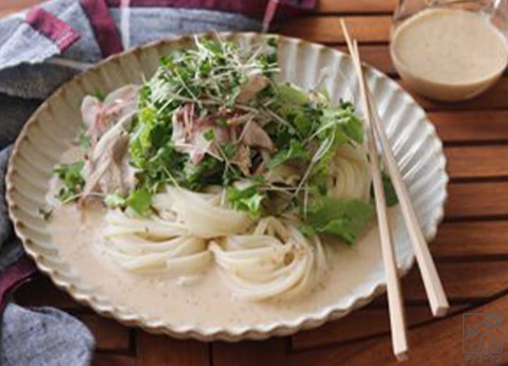 豆乳ごまだれの豚しゃぶサラダうどん