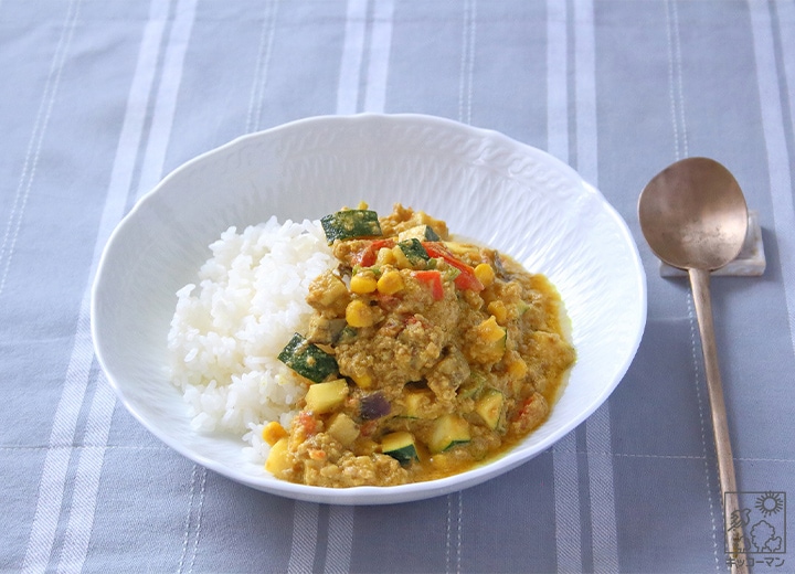 夏野菜のキーマカレー豆乳仕立て