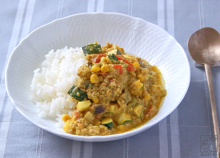 夏野菜のキーマカレー豆乳仕立て