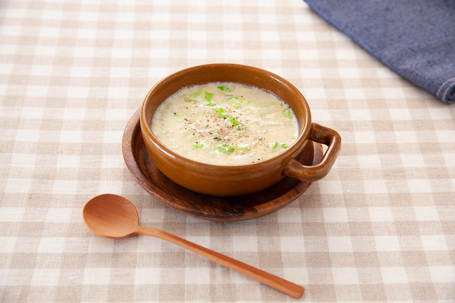 レンジで豆乳と白菜のスープ