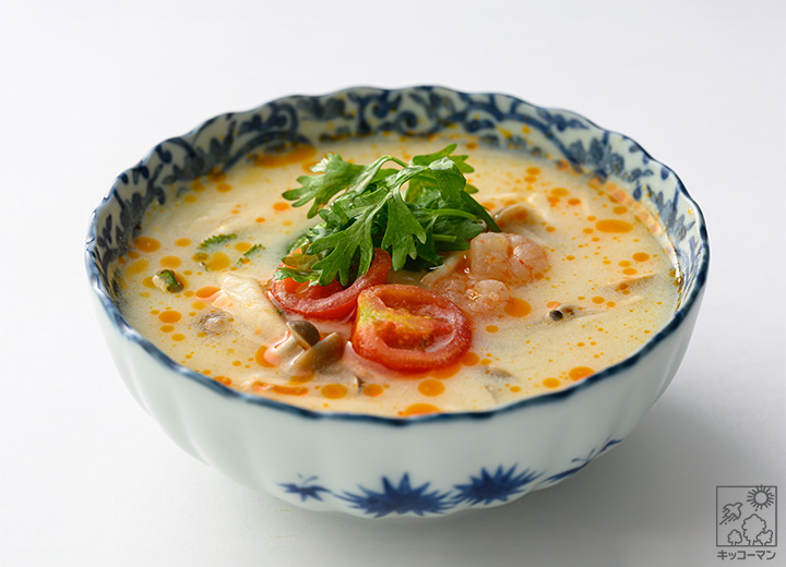豆乳でトムヤンクン風スープ